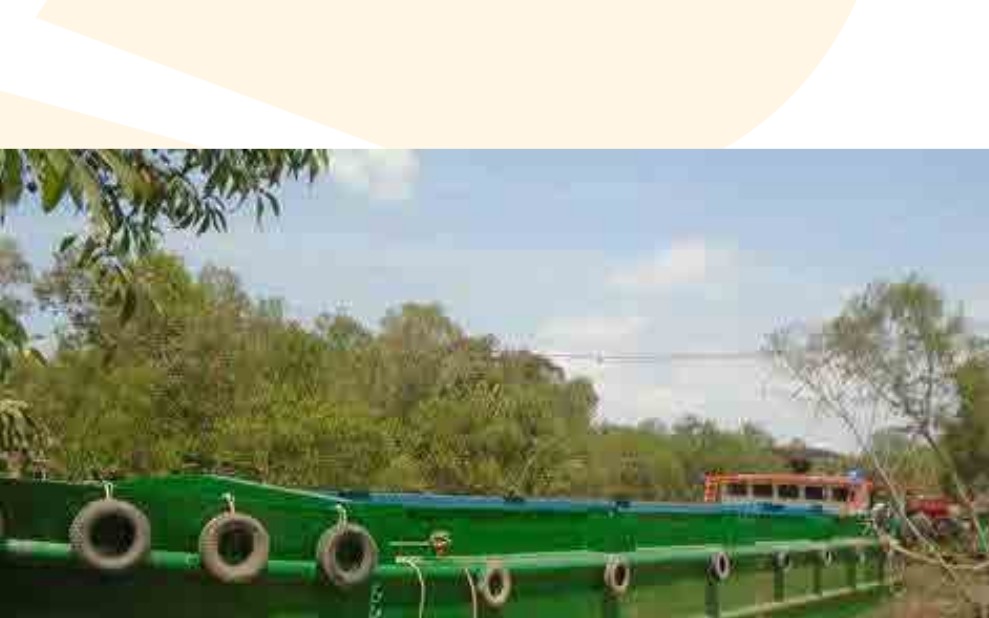 Xà lan chở hàng